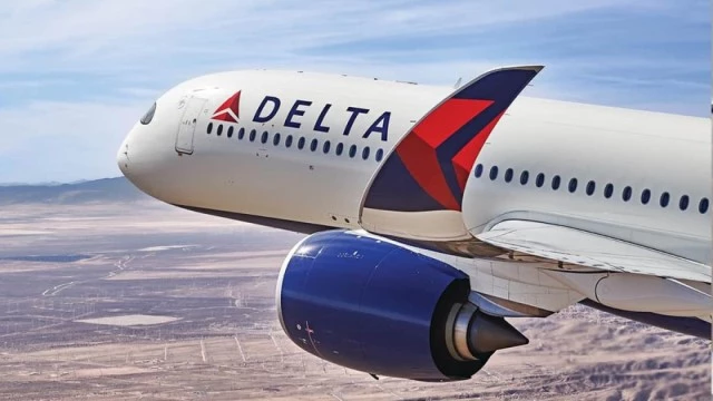 Delta pilots accept lower wages to avoid furlough