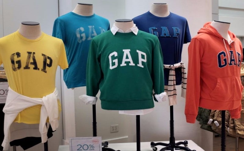 Gap Inc. shares take a deep dive after Q3 earnings fall short of expectations