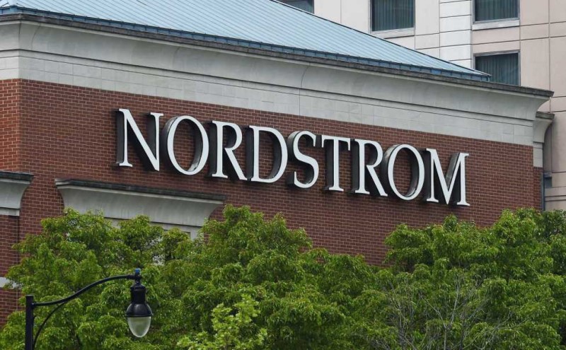 Nordstrom Inc. surprises investors by reporting a profit for Q3, shares up